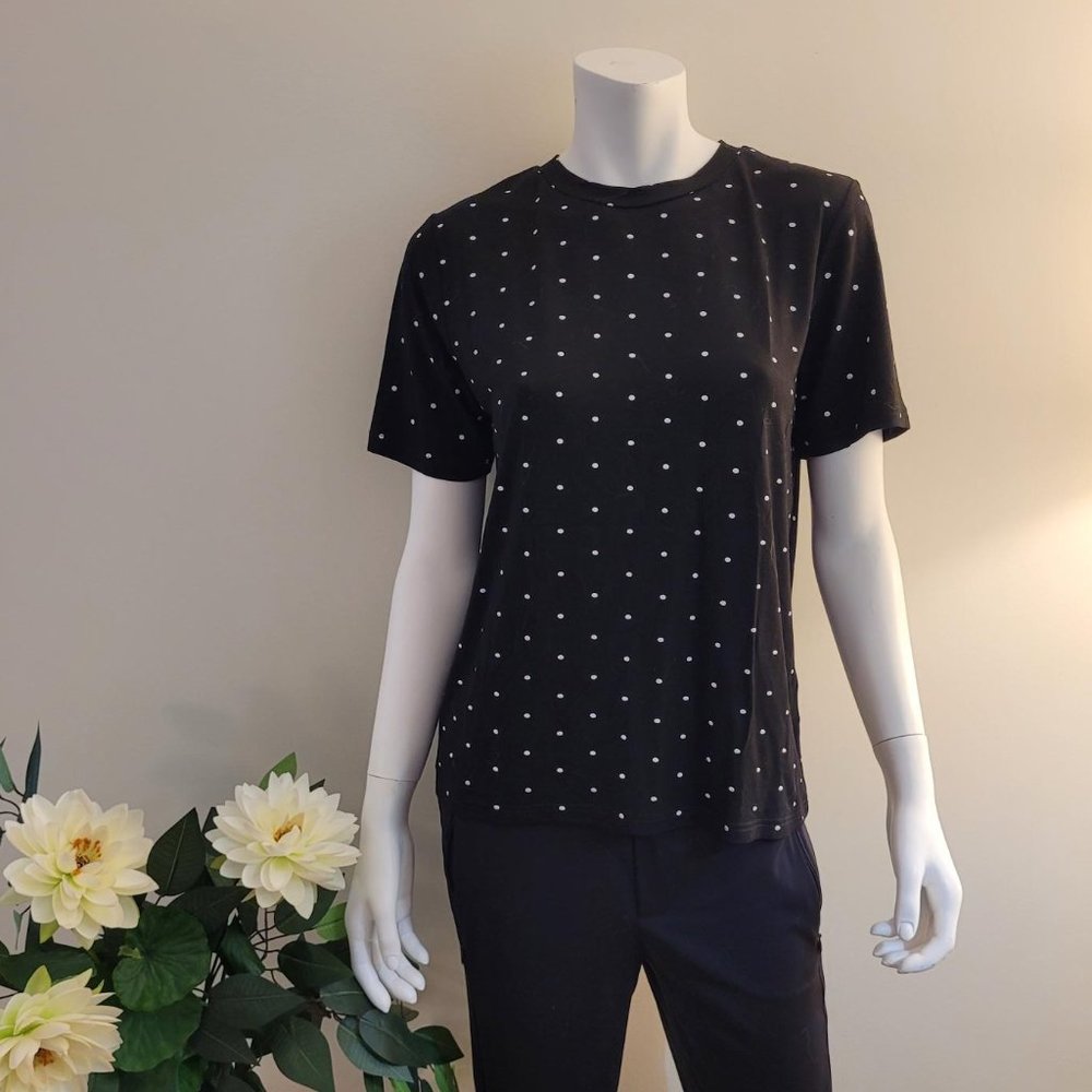 Sleep by PRIV. Poppie black polka dot Tee. Size S. NWT